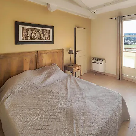Holiday home Gorgeous In Saint-laurent-de-la-ca With Wifi *