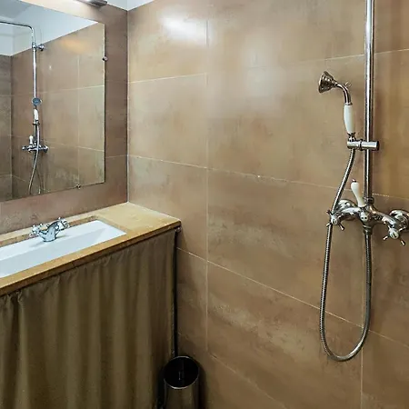 Feriehus Stunning In Saint-laurent-de-la-ca Saint-Laurent-de-la-Cabrerisse