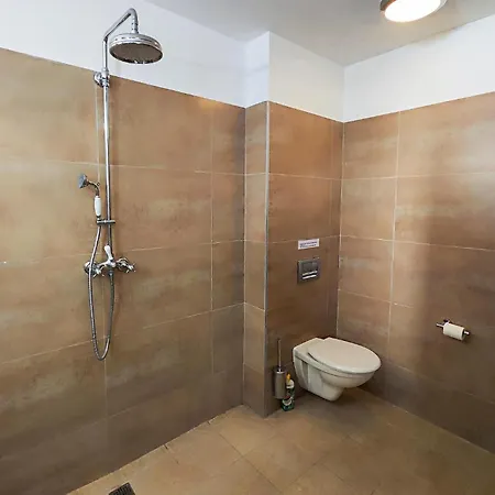Holiday home Gorgeous In Saint-laurent-de-la-ca With Wifi