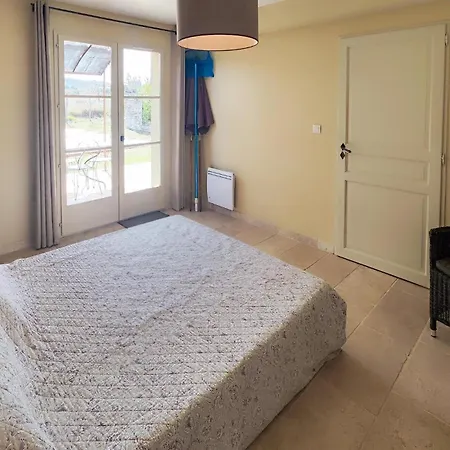 Gorgeous In Saint-laurent-de-la-ca With Wifi Holiday home