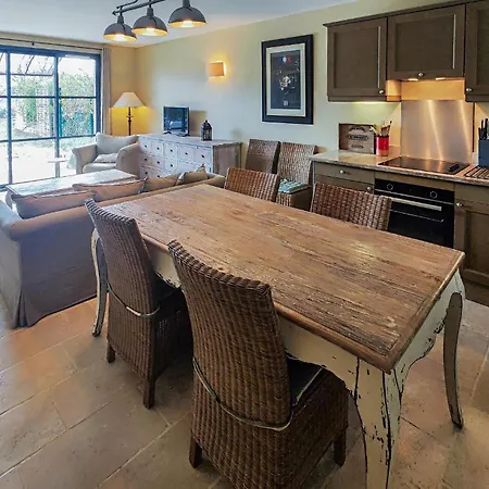 Stunning In Saint-laurent-de-la-ca